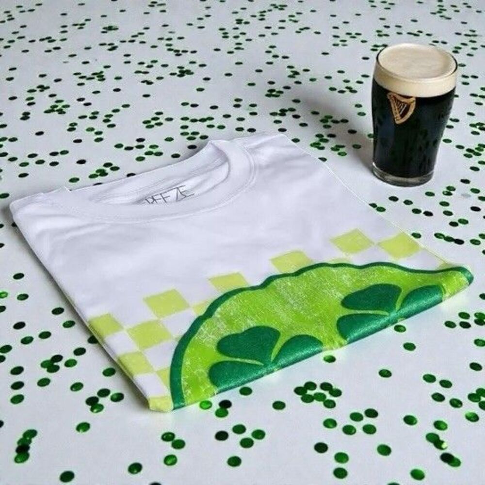 Freeze T-Shirt Unisex XL White St. Patrick's Day Shamrock Smiley Face - Picture 4 of 7